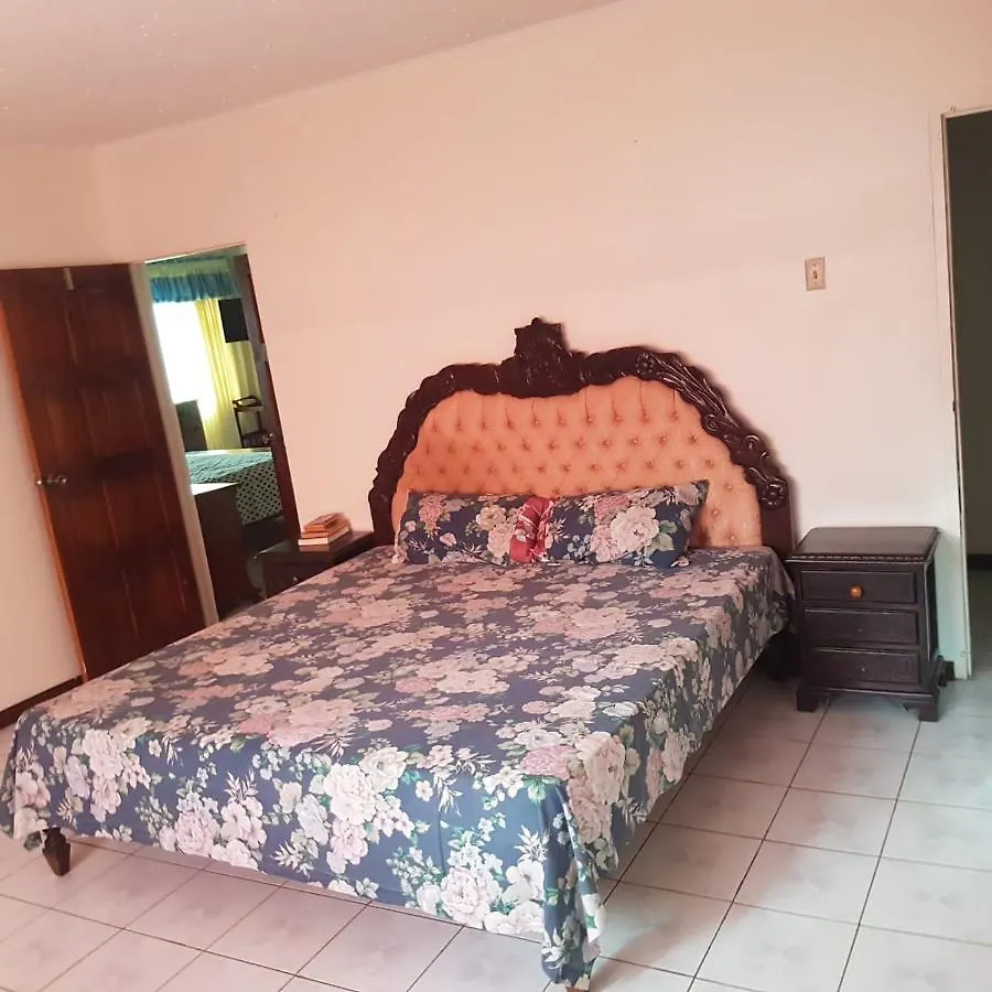 Homestay Suiteville In Mandeville