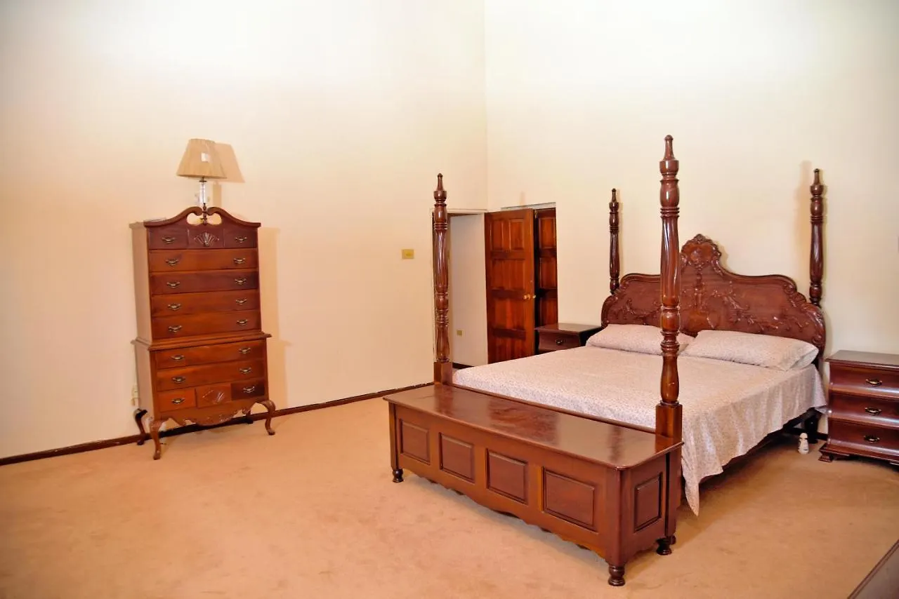 Homestay Suiteville In Mandeville Jamaica
